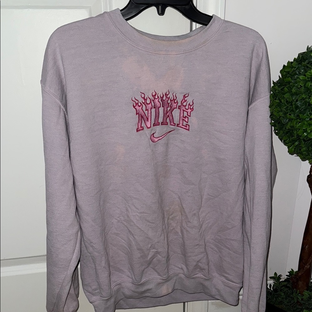 Nike Womens Lavender tie dye Crewneck Sweatshirt